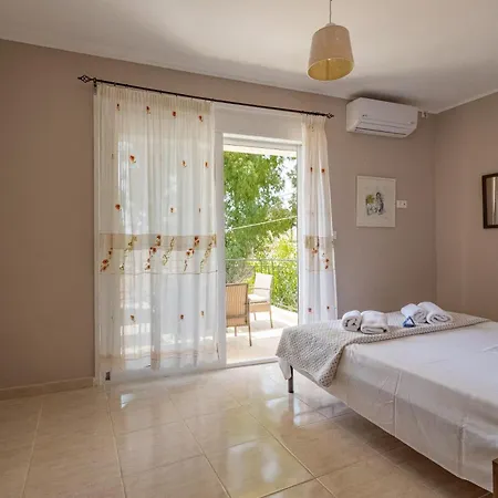 Helen's House At Ratzakli Ratzaklíon