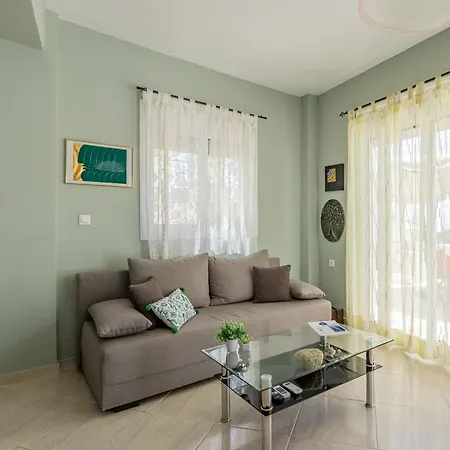 Сasa de vacaciones Helen's House At Ratzakli *