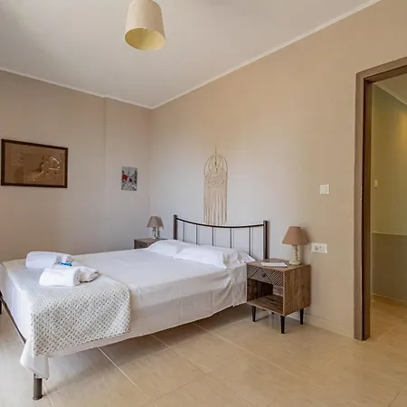 Сasa de vacaciones Helen's House At Ratzakli